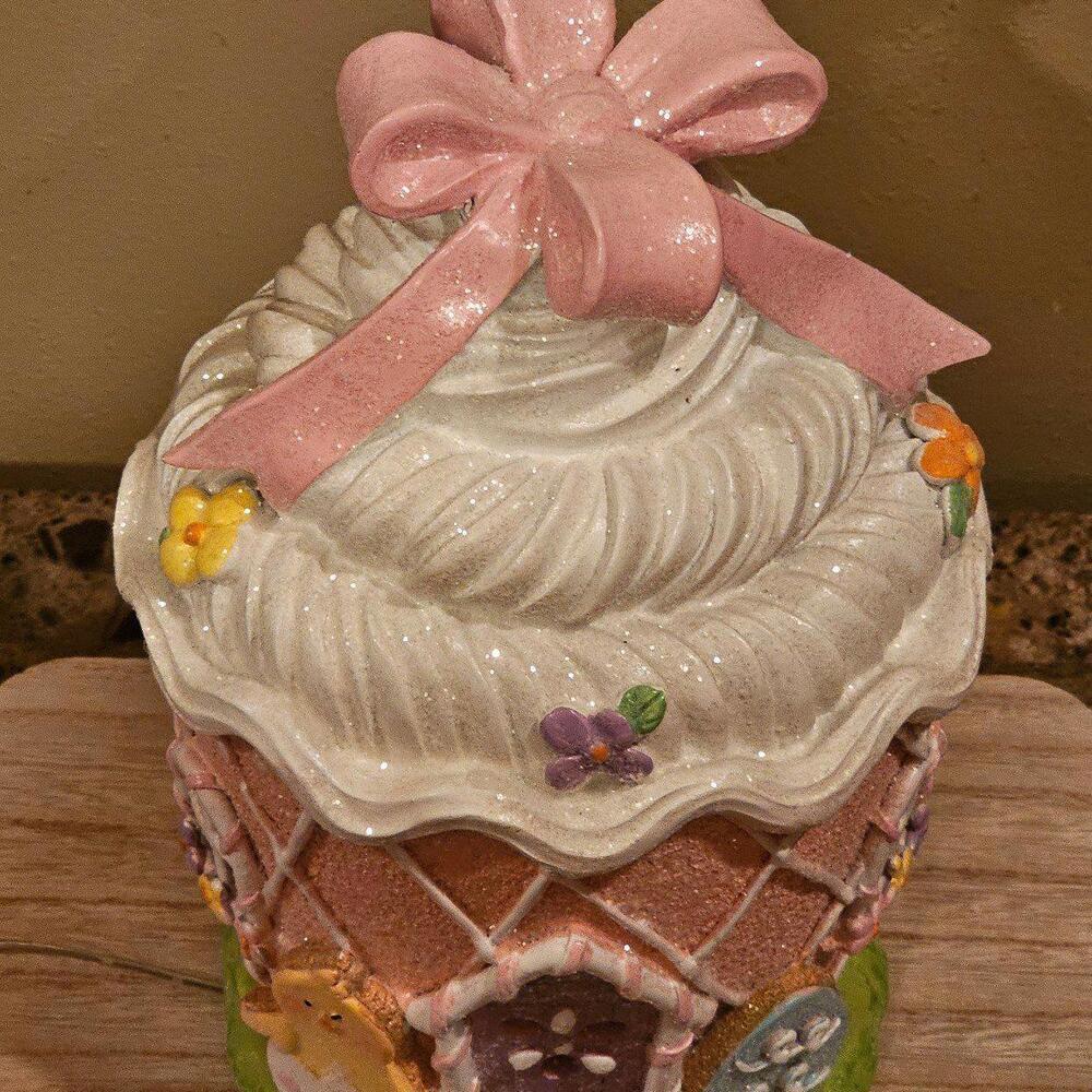 Easter LED Light-up Cupcake House - Picture 6 of 9